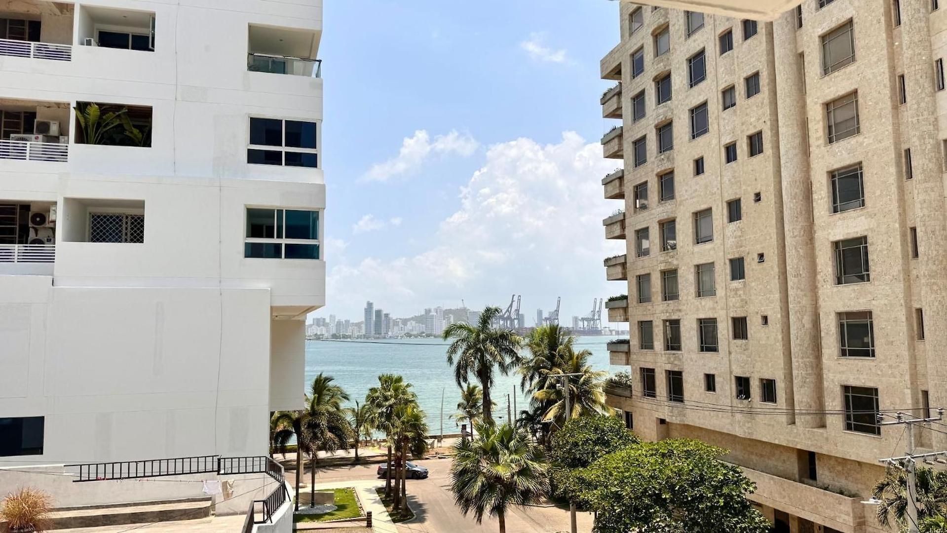 Bay-view 3br Castillogrande | Pool & Rooftop *