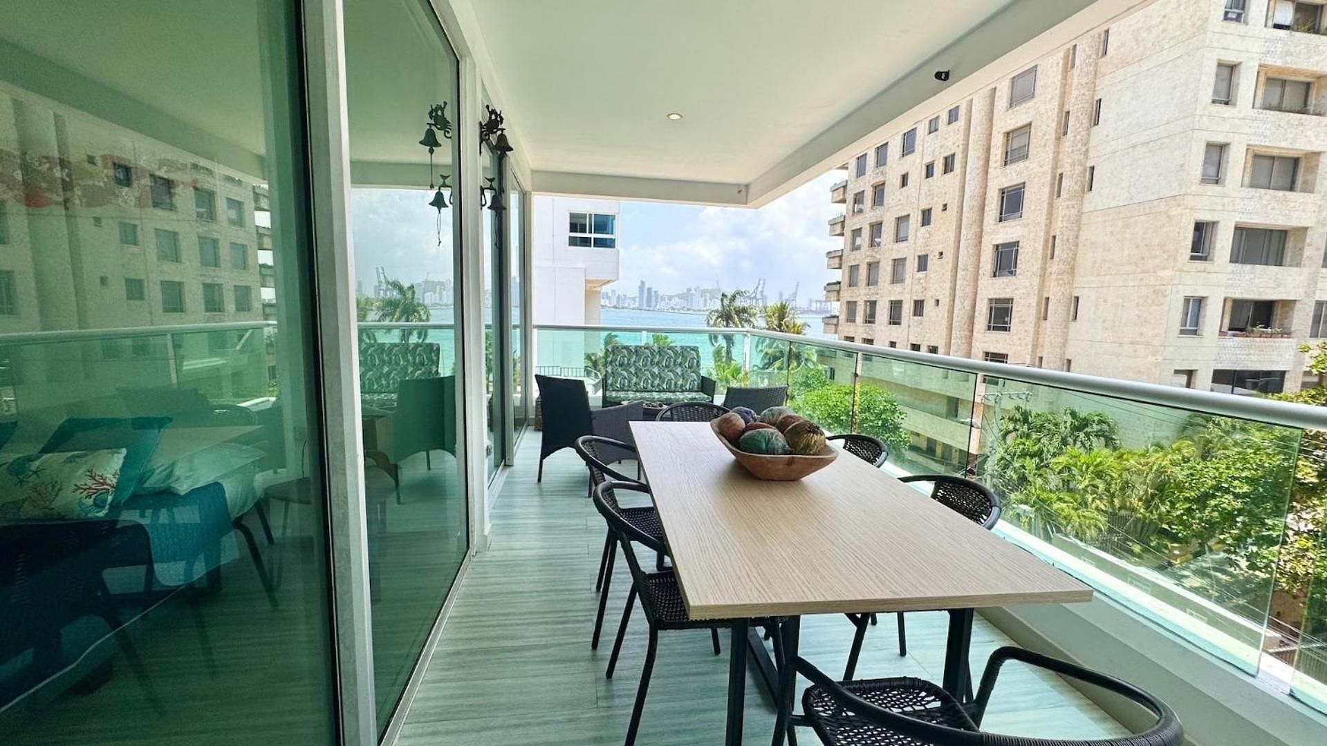 Bay-view 3br Castillogrande | Pool & Rooftop