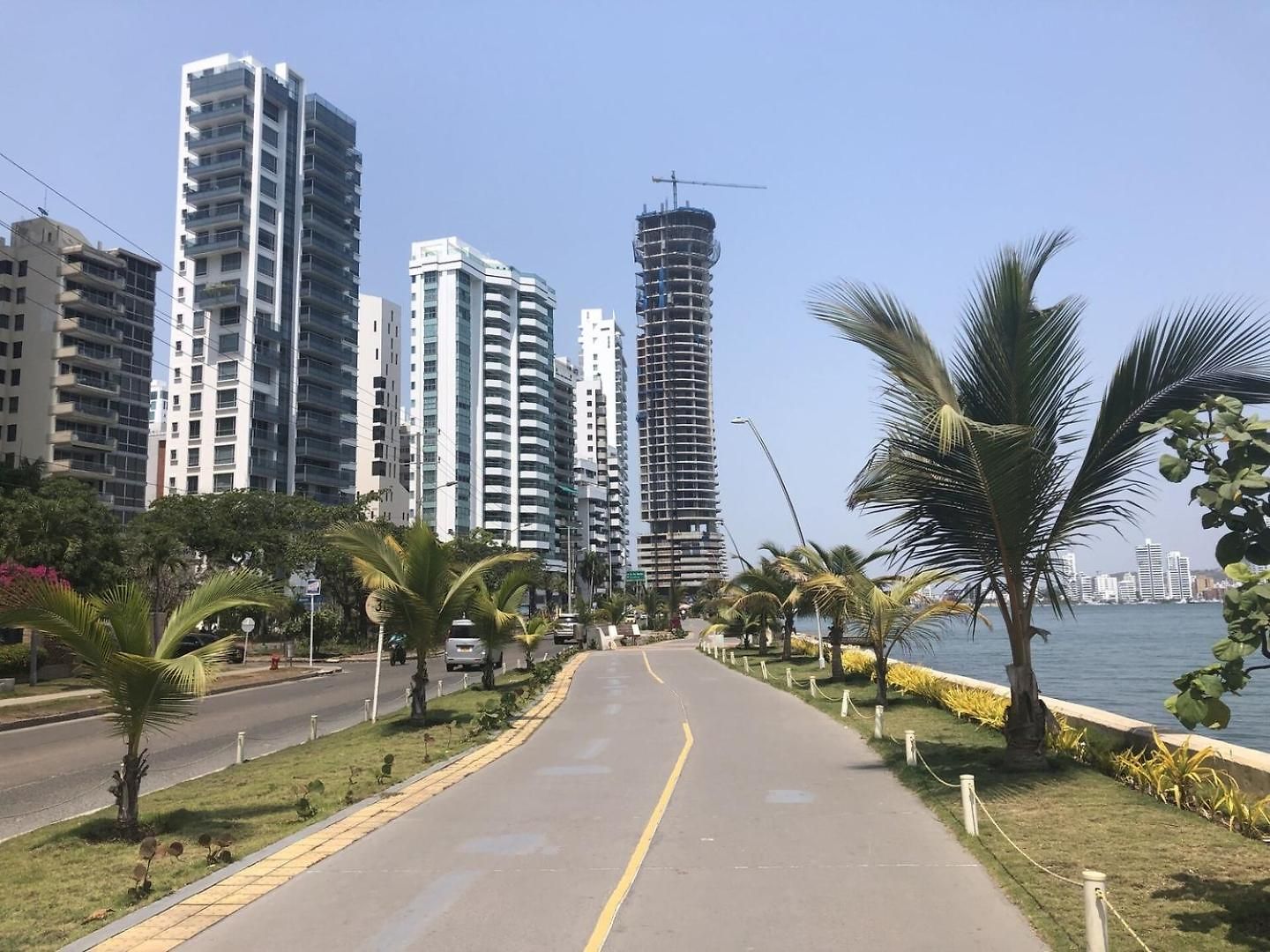 Bay-view 3br Castillogrande | Pool & Rooftop Apartamento *